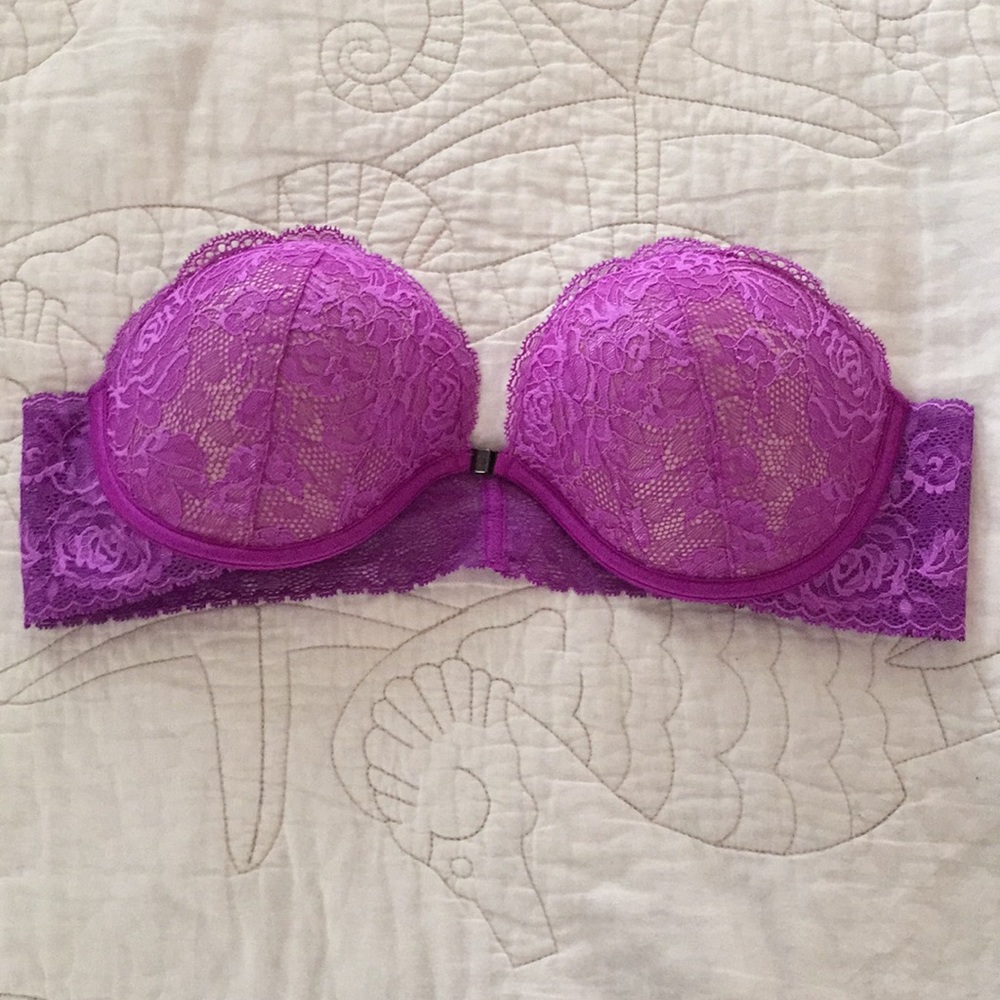 Victoria’s Secret EUC 36B padded strapless bra